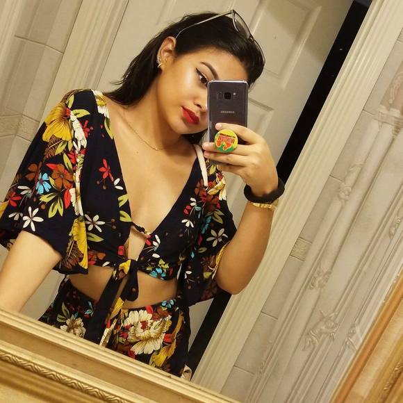 Meet your Posher, Tamera - Picture 1 of 1